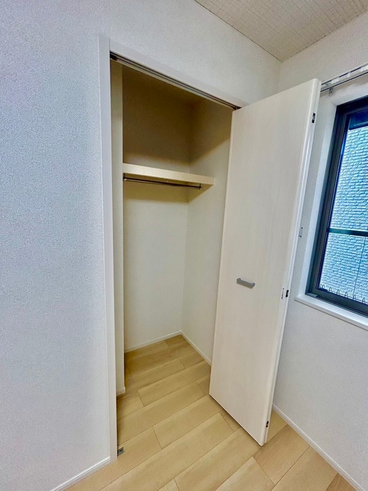 物件内観写真16　(収納)