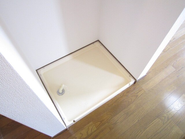 物件内観写真11　(洗濯機置場)