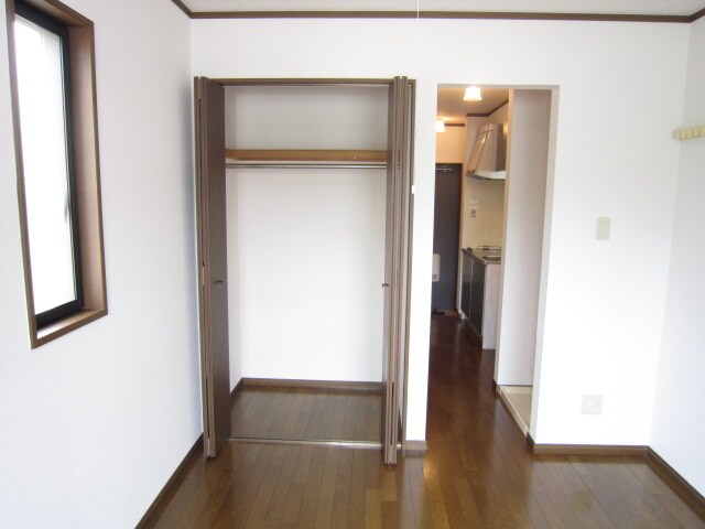 物件内観写真16　(収納)