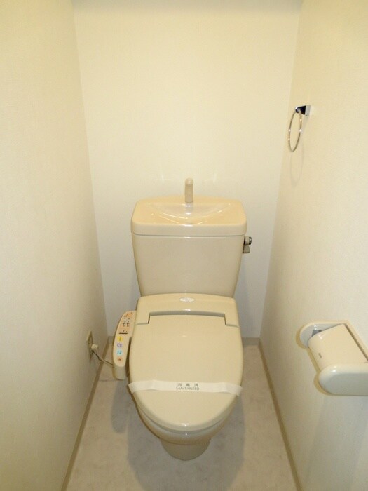 物件内観写真8　(トイレ)