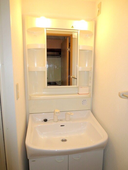 物件内観写真9　(洗面)