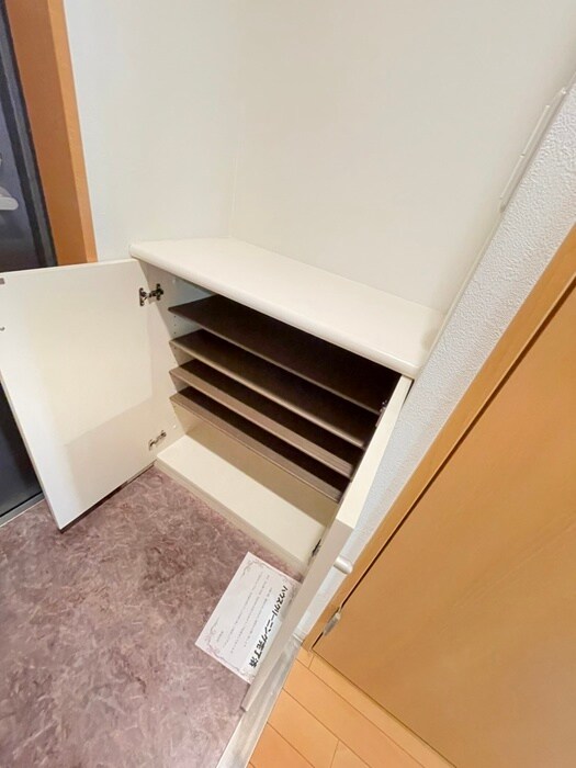 物件内観写真14　(靴箱)