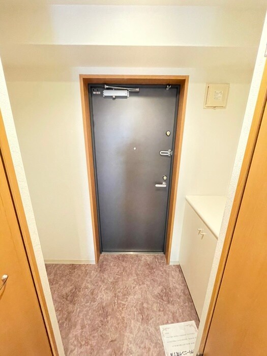 物件内観写真21　(玄関)