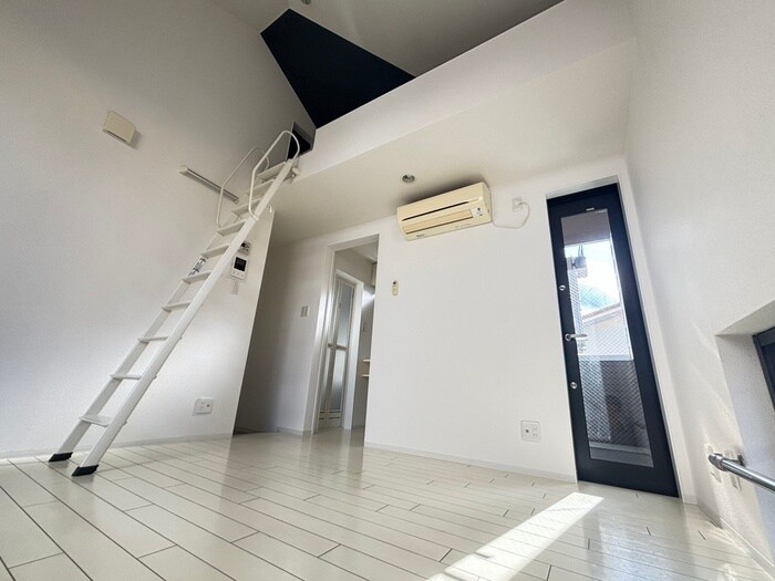 物件内観写真10　(居室)