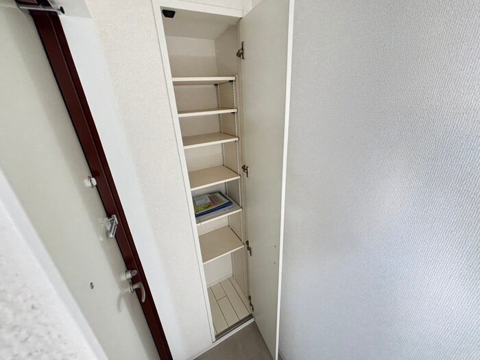 物件内観写真18　(靴箱)