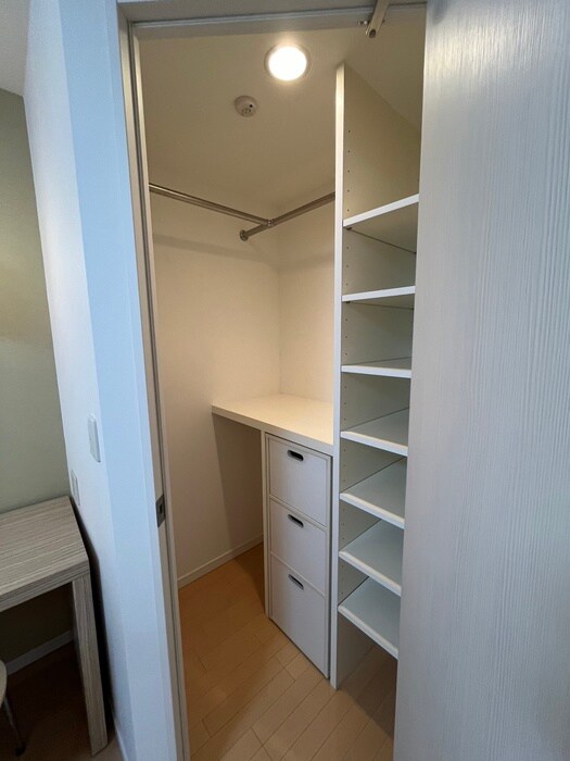 物件内観写真14　(収納)