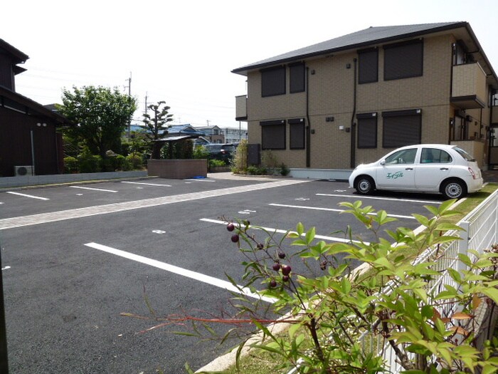 物件外観写真6　(外観写真)