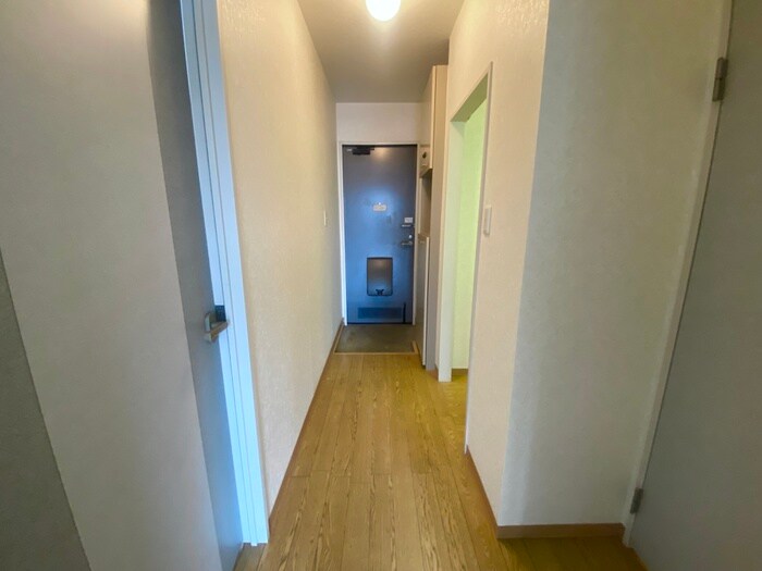 物件内観写真13　(廊下)