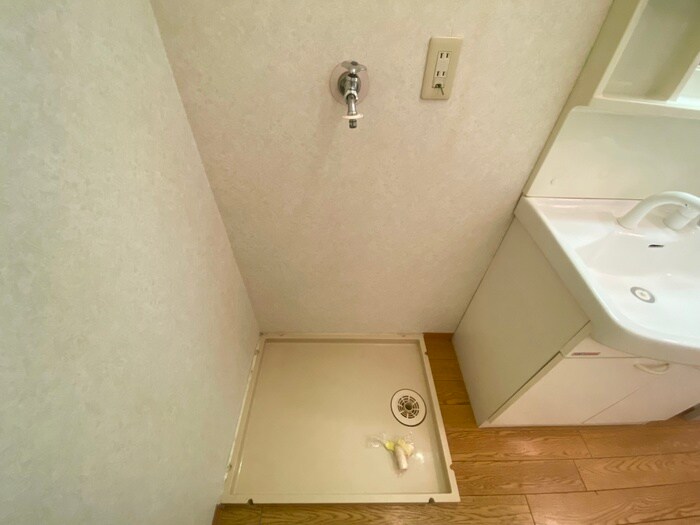 物件内観写真21　(洗濯機置場)