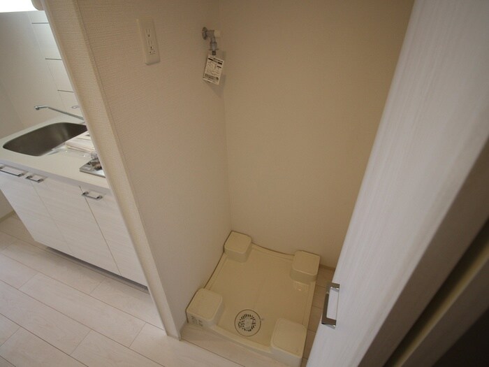 物件内観写真11　(洗濯機置場)