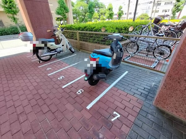 バイク置き場