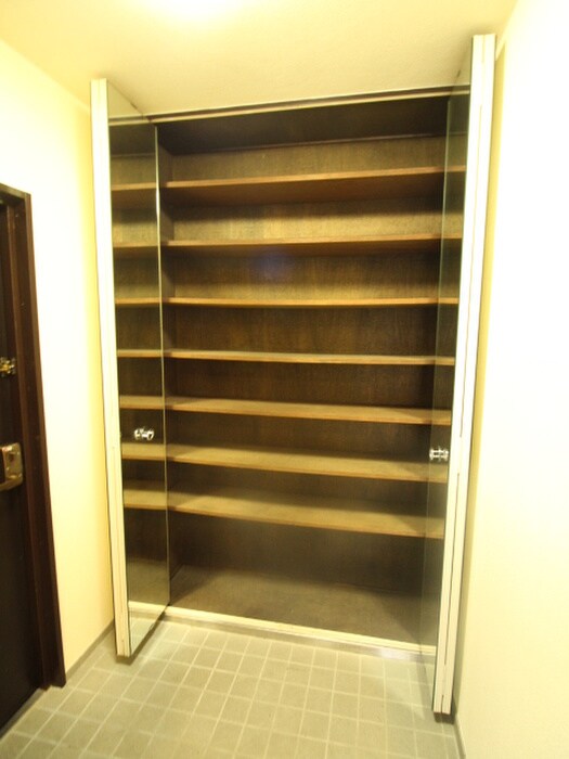 物件内観写真19　(靴箱)