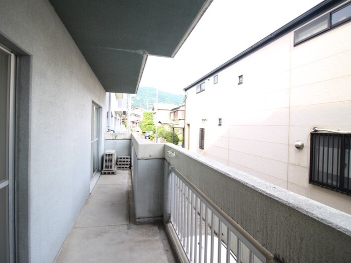 物件内観写真12　(室内からの展望)