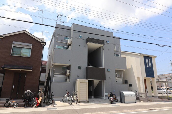 物件外観写真1　(外観写真)