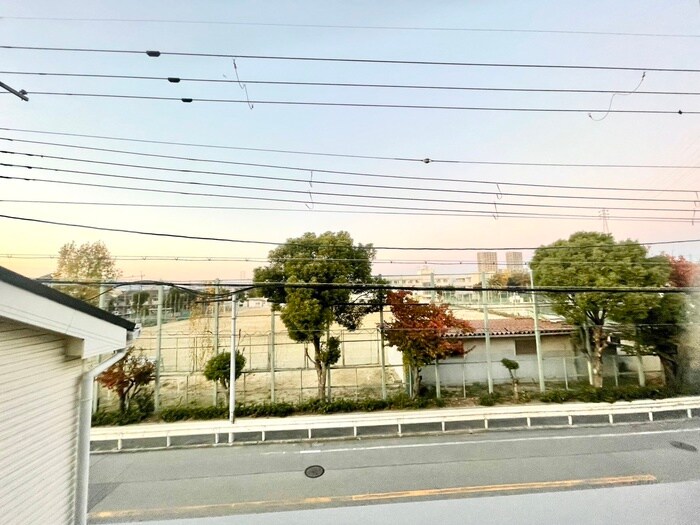 物件内観写真14　(室内からの展望)