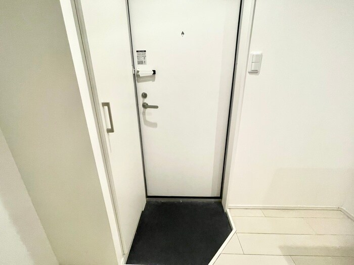物件内観写真19　(玄関)