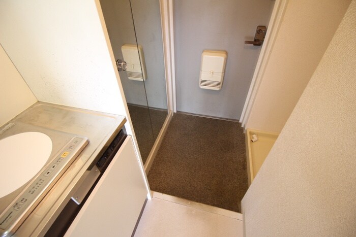 物件内観写真15　(玄関)