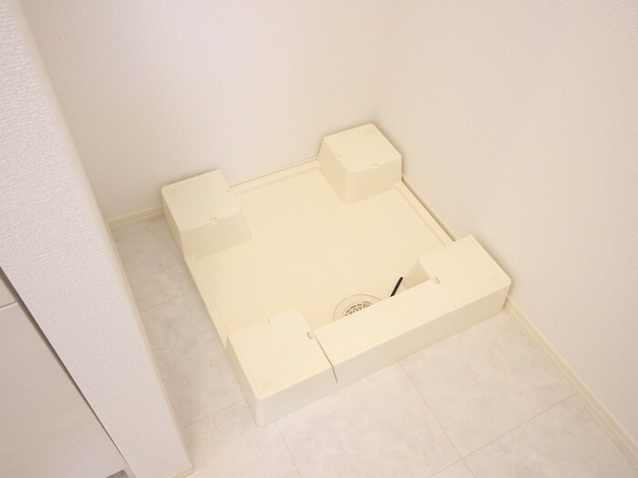 物件内観写真9　(洗濯機置場)