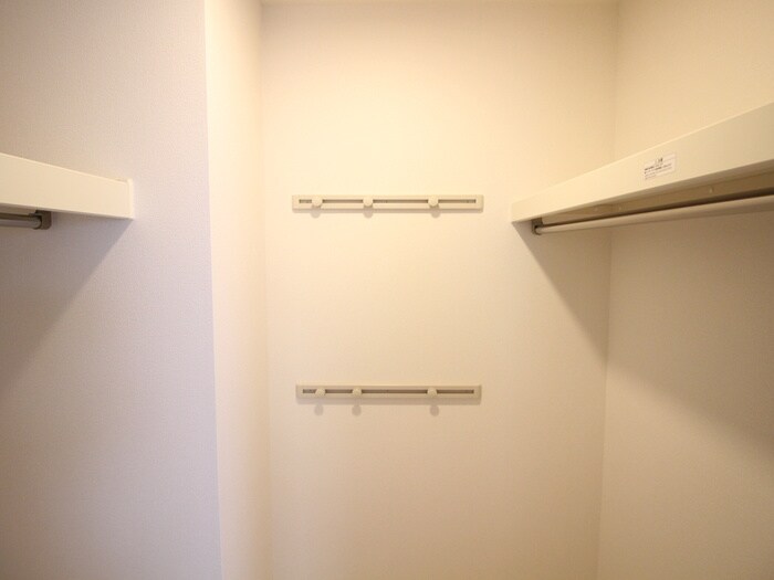 物件内観写真16　(収納)