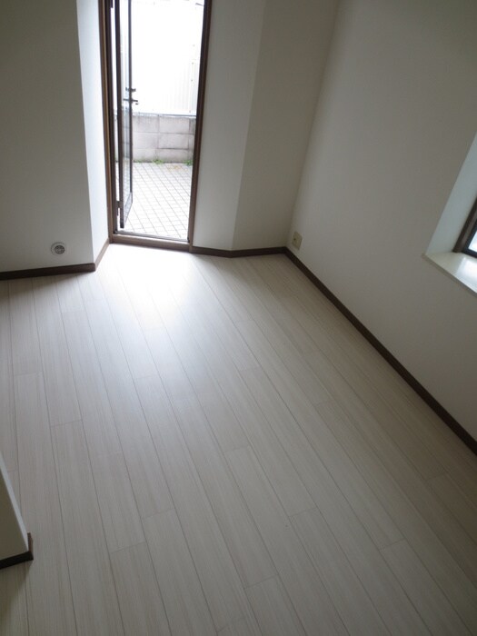 物件内観写真5　(居室)