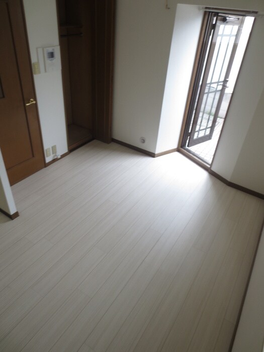 物件内観写真6　(居室)