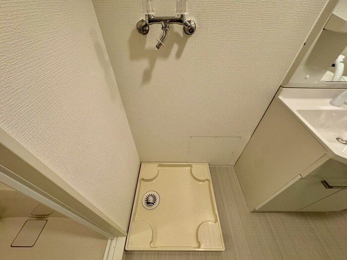 物件内観写真13　(洗濯機置場)