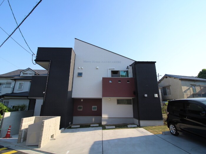 物件外観写真4　(駐車場)