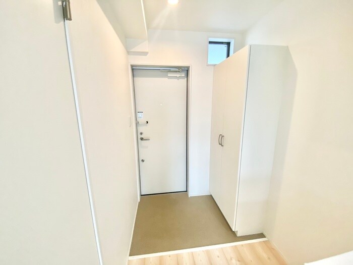 物件内観写真15　(玄関)