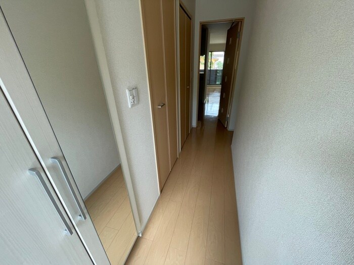 物件内観写真18　(廊下)