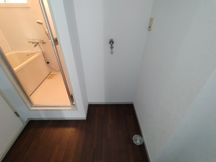 物件内観写真20　(洗濯機置場)