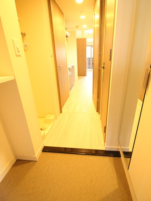 物件内観写真7　(玄関)