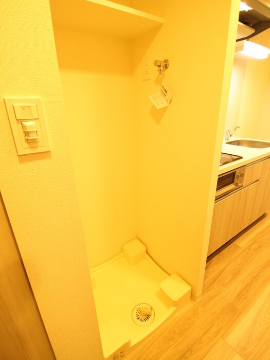 物件内観写真12　(洗濯機置場)