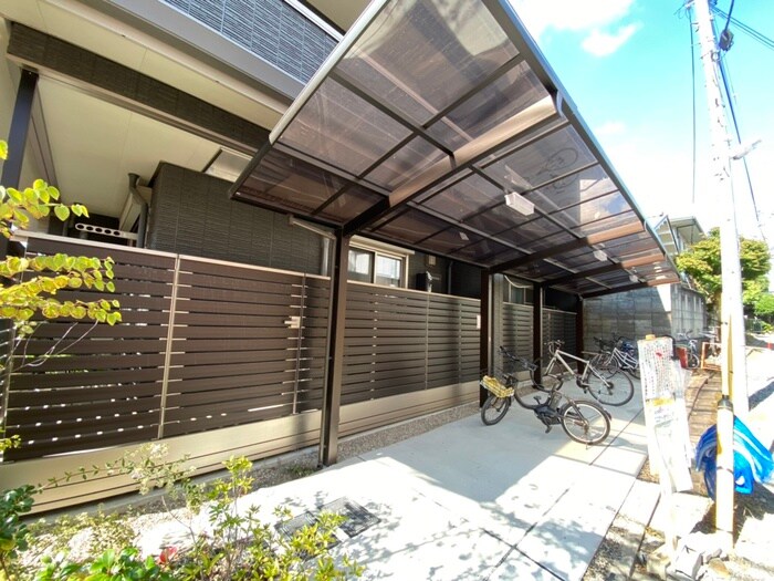 物件外観写真4　(駐輪場)