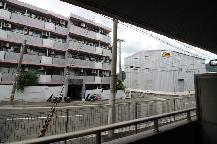 物件内観写真20　(室内からの展望)