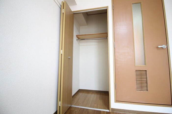 物件内観写真10　(収納)