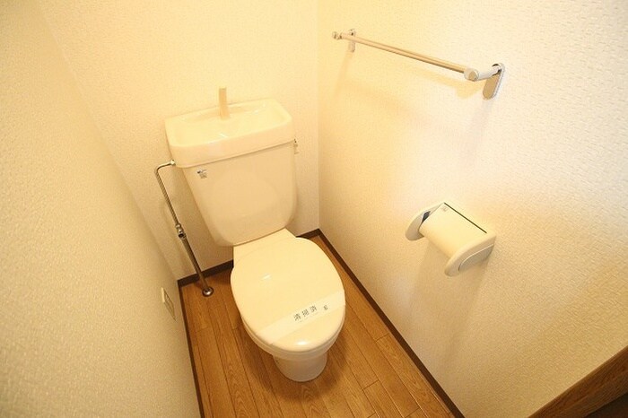 物件内観写真13　(トイレ)