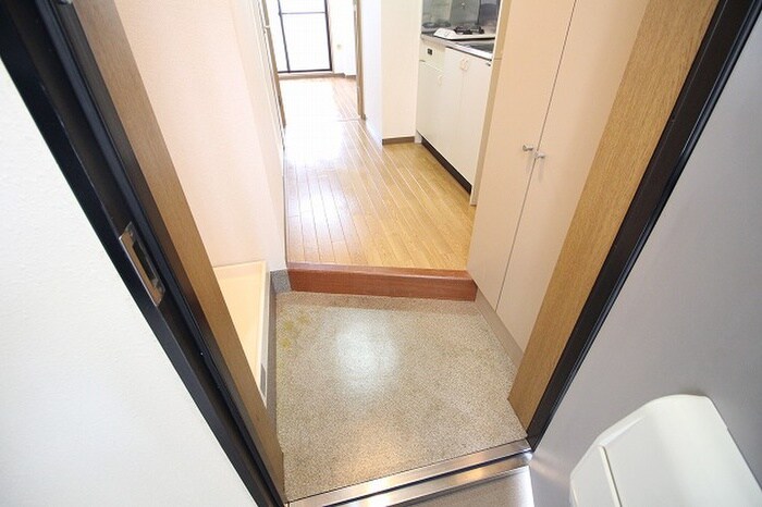 物件内観写真15　(玄関)