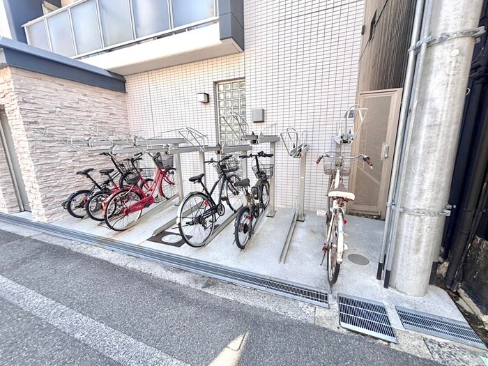 物件外観写真5　(駐輪場)