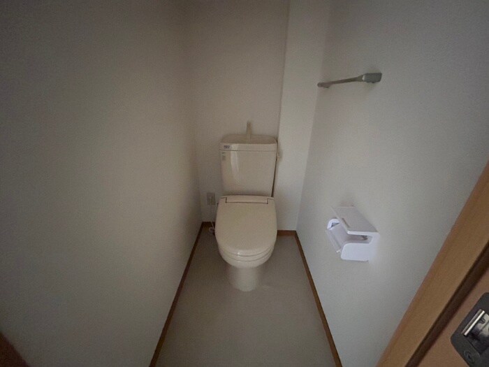物件内観写真11　(トイレ)