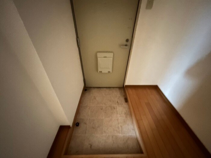物件内観写真15　(玄関)