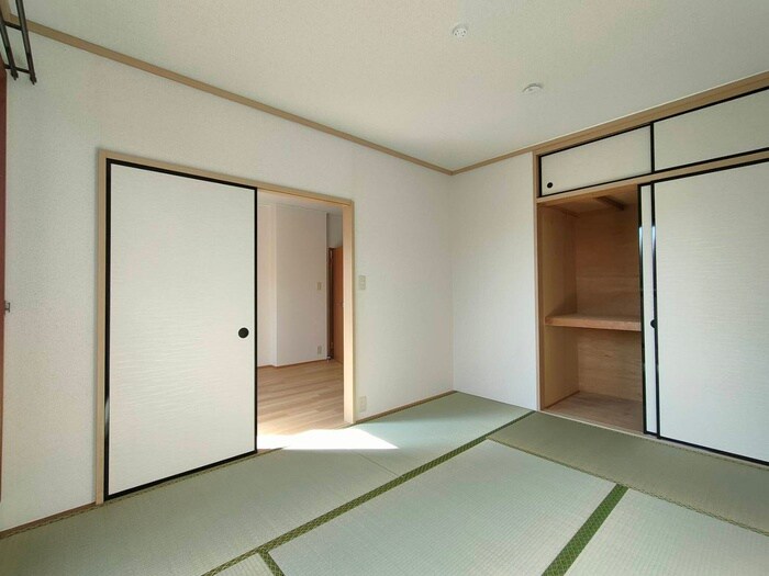 物件内観写真9　(居室)