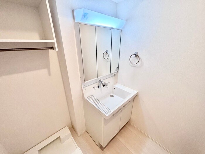 物件内観写真9　(洗面)