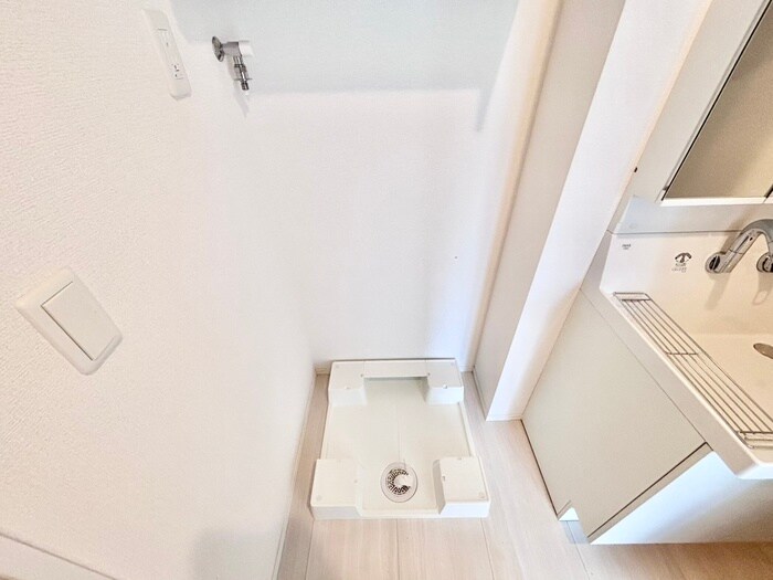 物件内観写真10　(洗濯機置場)