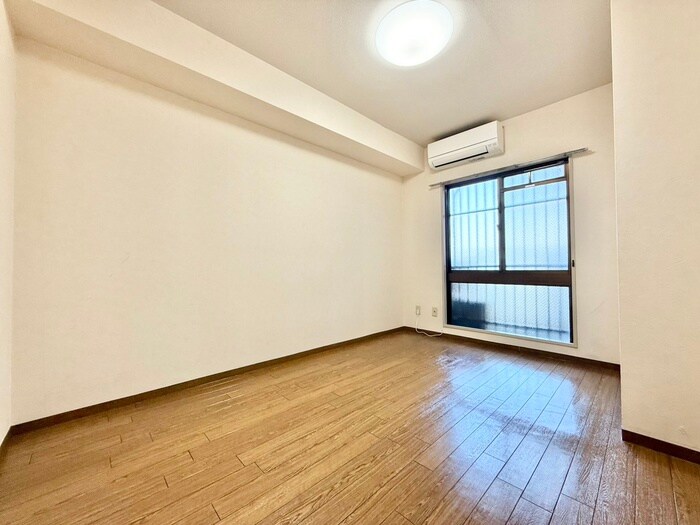 物件内観写真10　(居室)