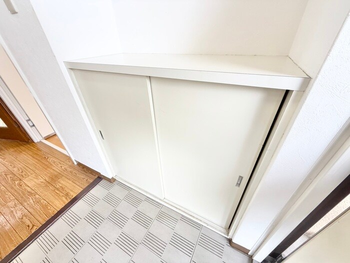 物件内観写真18　(靴箱)