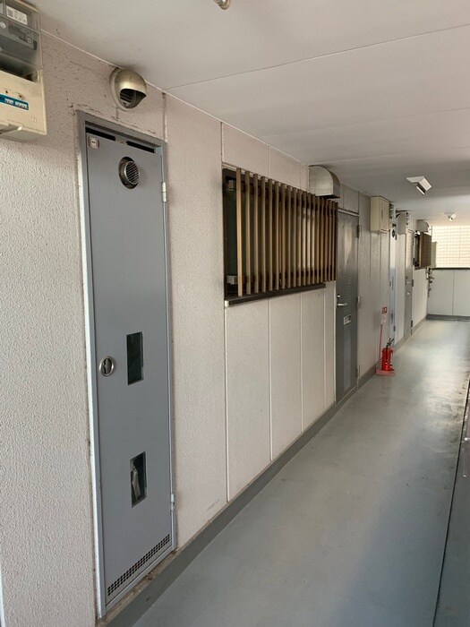 物件外観写真6　(エントランス部分)