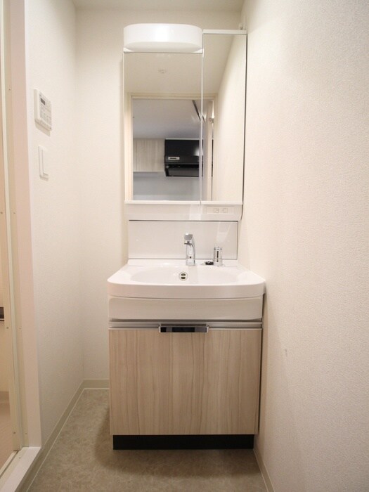 物件内観写真9　(洗面)