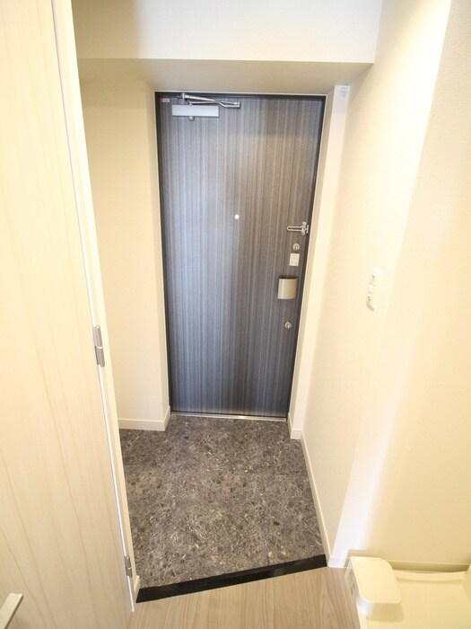 物件内観写真11　(玄関)