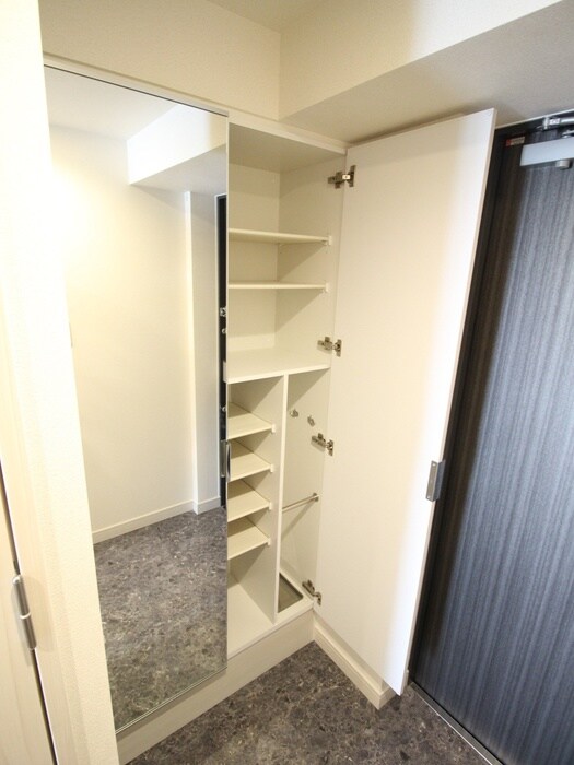 物件内観写真13　(靴箱)