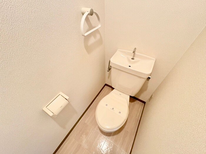 物件内観写真13　(トイレ)